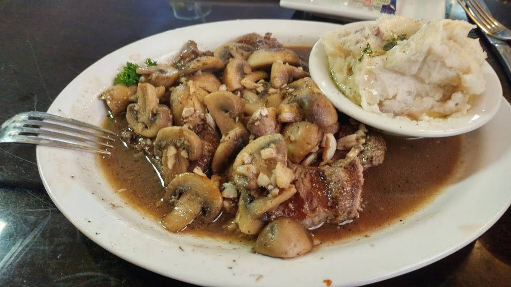 Louis Cairos | restaurant | 558 7th St, Williams, CA 95987, USA | 5304735927 OR +1 530-473-5927