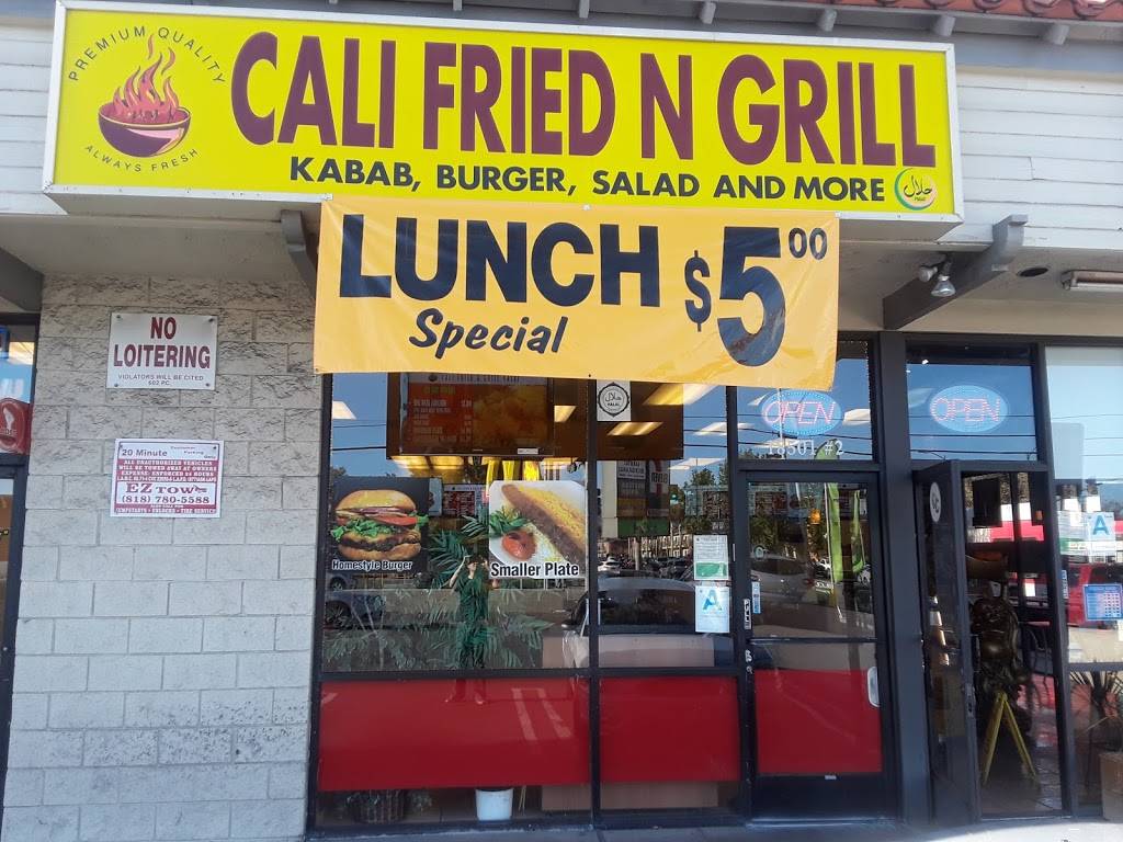 Cali Fried & Grill Halal | restaurant | 18501 Victory Blvd, Reseda, CA 91335, USA | 8185785500 OR +1 818-578-5500