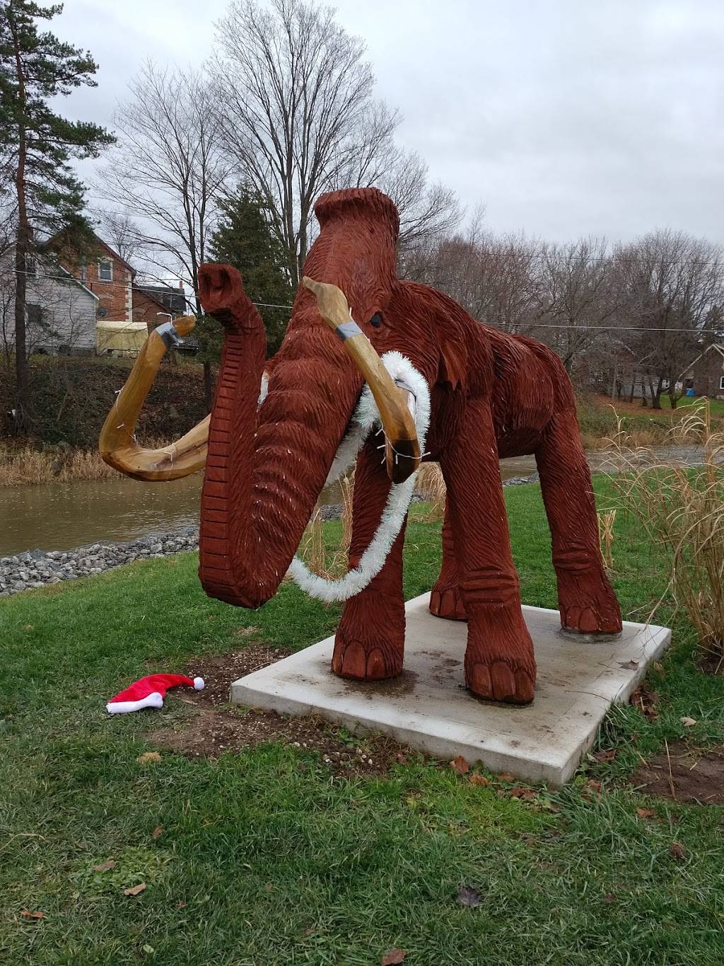 Sulky Sams Restaurant & Sports | restaurant | 18 Yonge St N, Tara, ON N0H 2N0, Canada | 5199343752 OR +1 519-934-3752