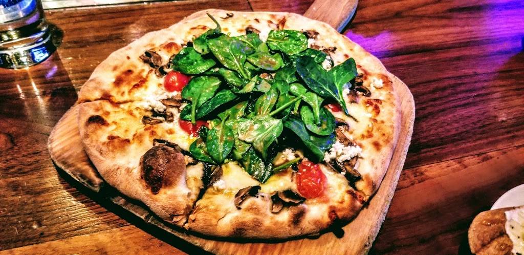 La Bocca Wine Bar & Urban Kitchen | restaurant | 5415 E High St #127, Phoenix, AZ 85054, USA | 4808401799 OR +1 480-840-1799