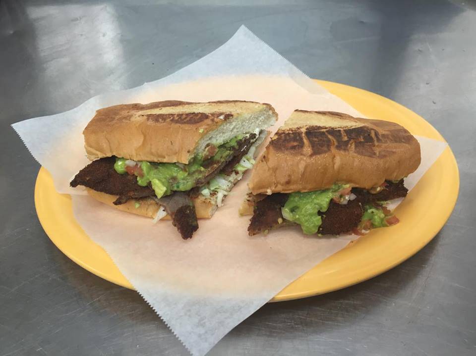 Los Pericos Taqueria | restaurant | 24369 Southland Dr, Hayward, CA 94545, USA | 5107327611 OR +1 510-732-7611