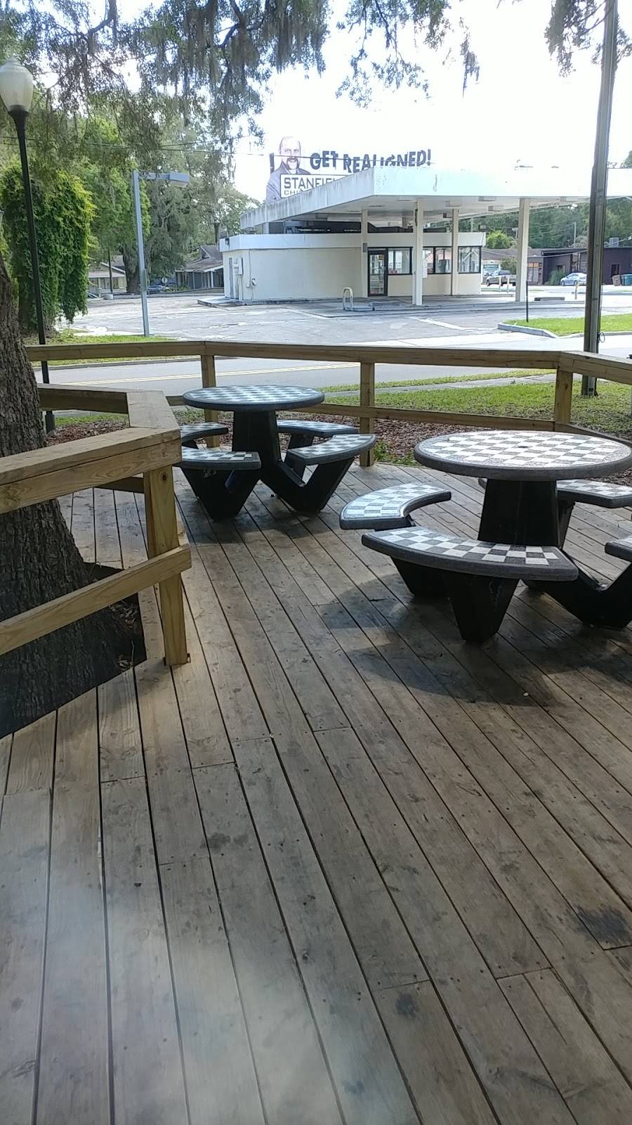 Checkers | restaurant | 1239 E Silver Springs Blvd, Ocala, FL 34470, USA | 3523511199 OR +1 352-351-1199