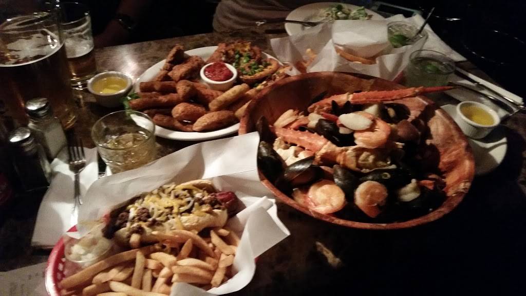 Martys On Newport | restaurant | 14401 Newport Ave, Tustin, CA 92780, USA | 7145441995 OR +1 714-544-1995