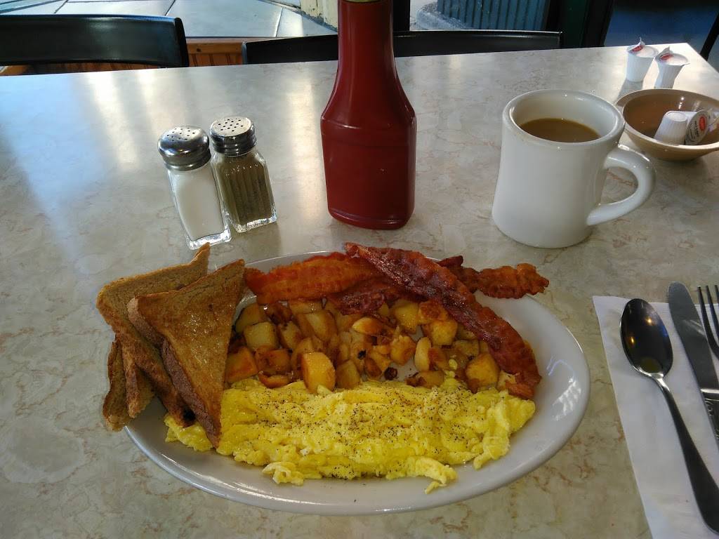 Sams Restaurant | restaurant | 36 School St, Quincy, MA 02169, USA | 6174716767 OR +1 617-471-6767