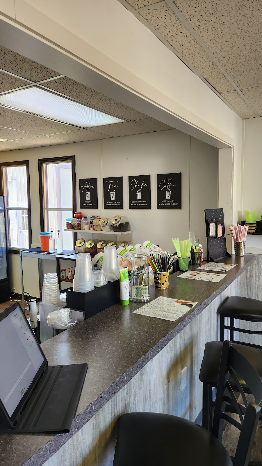 The Burg Nutrition | restaurant | 42 E 3rd St, Frazeysburg, OH 43822, USA | 7404852056 OR +1 740-485-2056