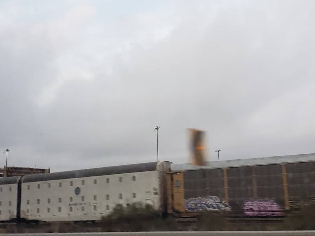 Gulf Coast Surplus | restaurant | 8356 US-59, Wharton, TX 77488, USA | 9795323400 OR +1 979-532-3400