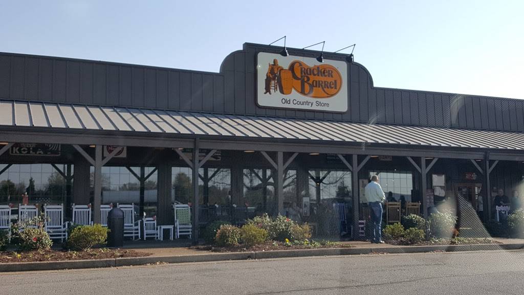 Cracker Barrel Old Country Store | restaurant | 1960 Mel Browning St, Bowling Green, KY 42104, USA | 2708438087 OR +1 270-843-8087