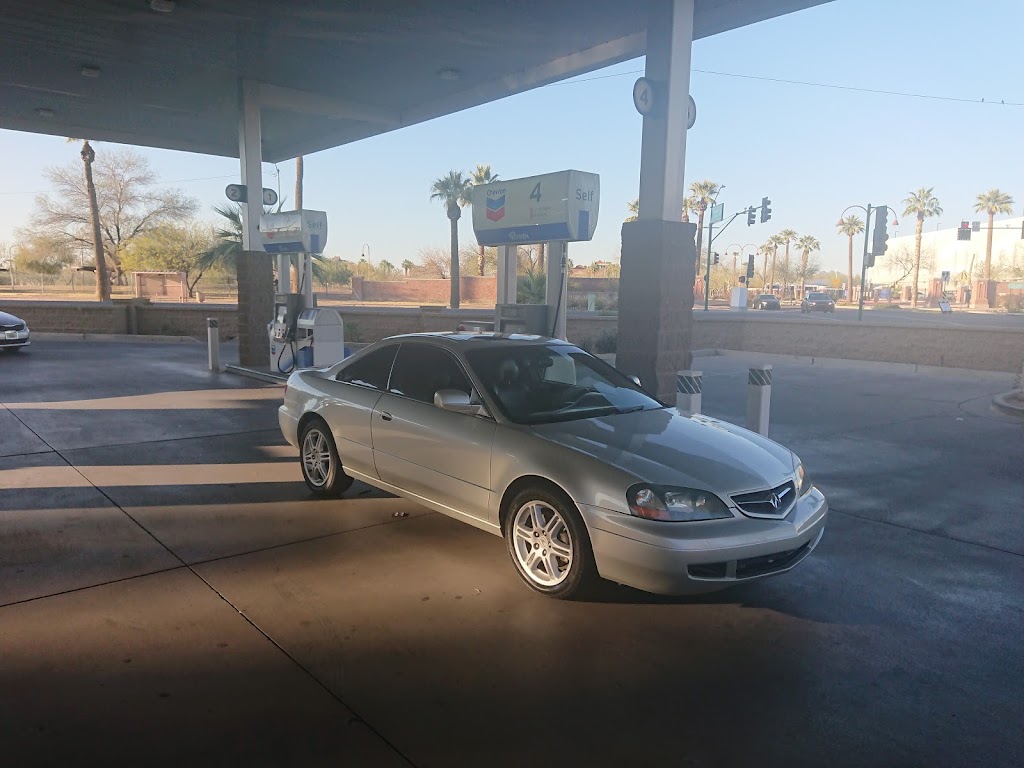 Gilligan’s on Indian School Chevron | restaurant | 223 E Indian School Rd, Phoenix, AZ 85012, USA | 6026047970 OR +1 602-604-7970