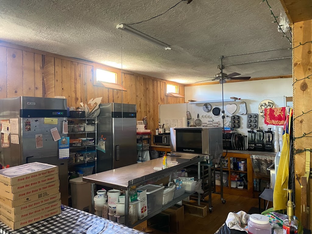 Twisted Toppings Pizzeria | restaurant | 450 Richelieu St, Roy, NM 87743, USA | 5754855599 OR +1 575-485-5599