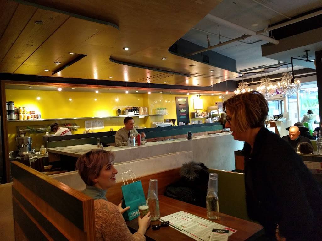 Fresh on Eglinton | restaurant | 90 Eglinton Ave E, Toronto, ON M4P 1A6, Canada | 4165994442 OR +1 416-599-4442
