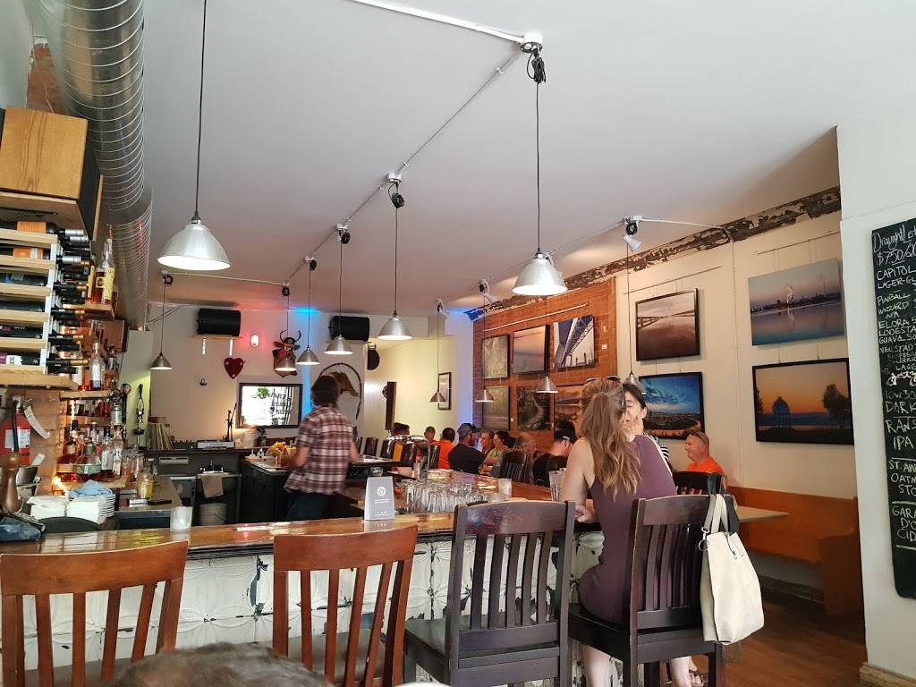 The Capitol Bar | restaurant | 973 King St E, Hamilton, ON L8M 1C3, Canada | 2893891001 OR +1 289-389-1001