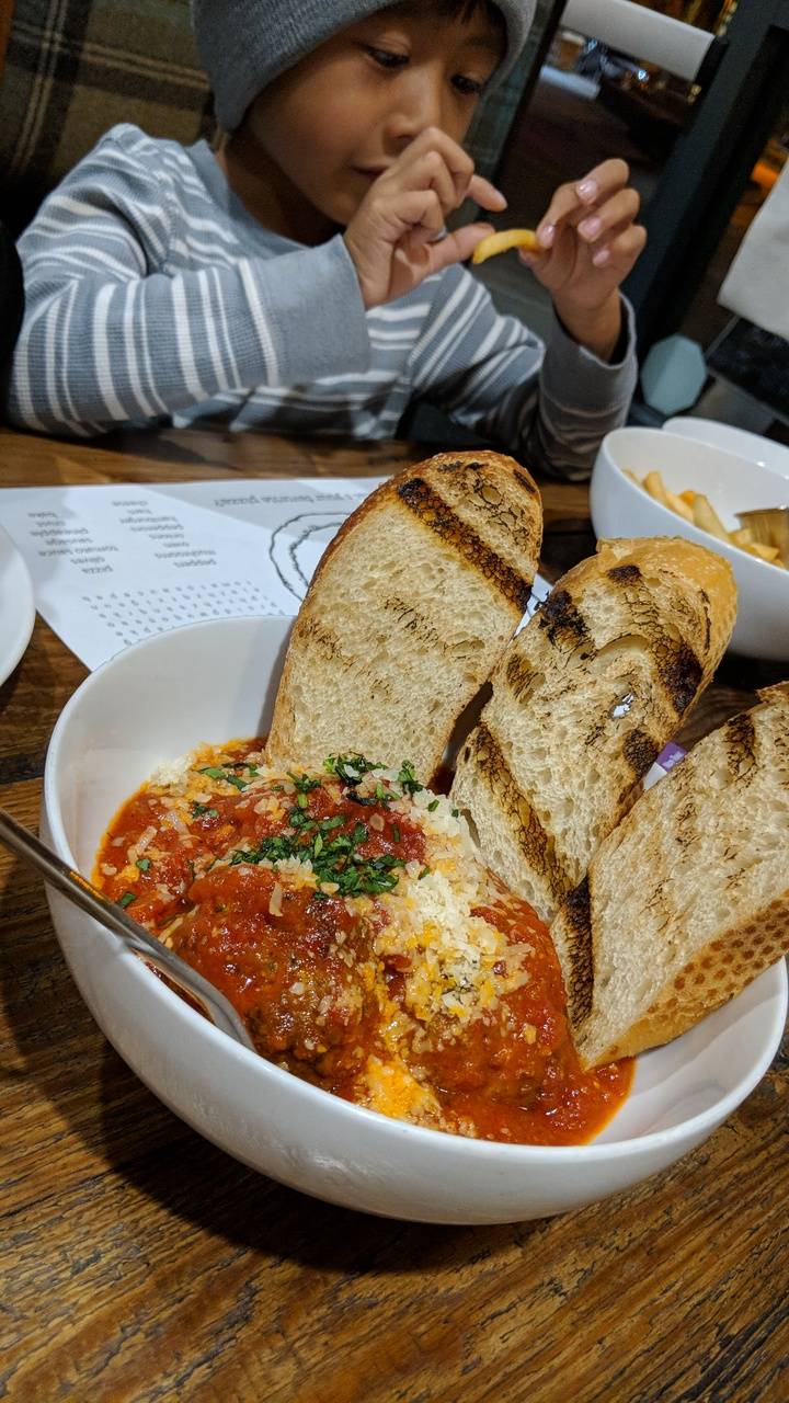 The Creek Eatery | restaurant | 5623 Silver Creek Valley Rd, San Jose, CA 95138, USA | 4084400944 OR +1 408-440-0944