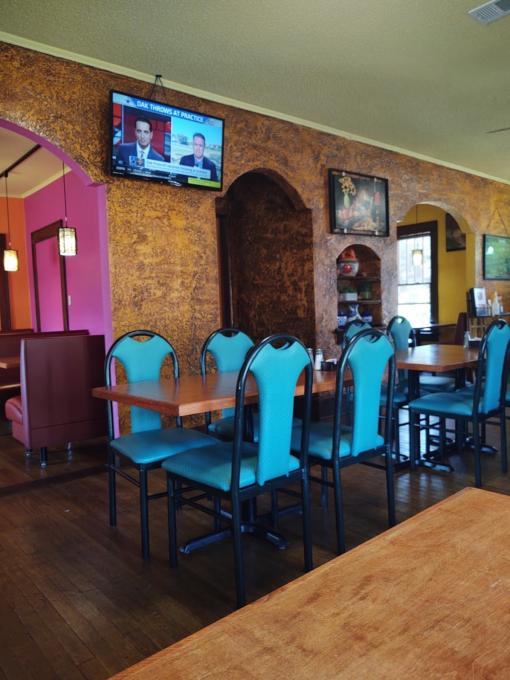 La Plaza Restaurant | restaurant | 422 S Arkansas Ave, Russellville, AR 72801, USA | 4792195255 OR +1 479-219-5255