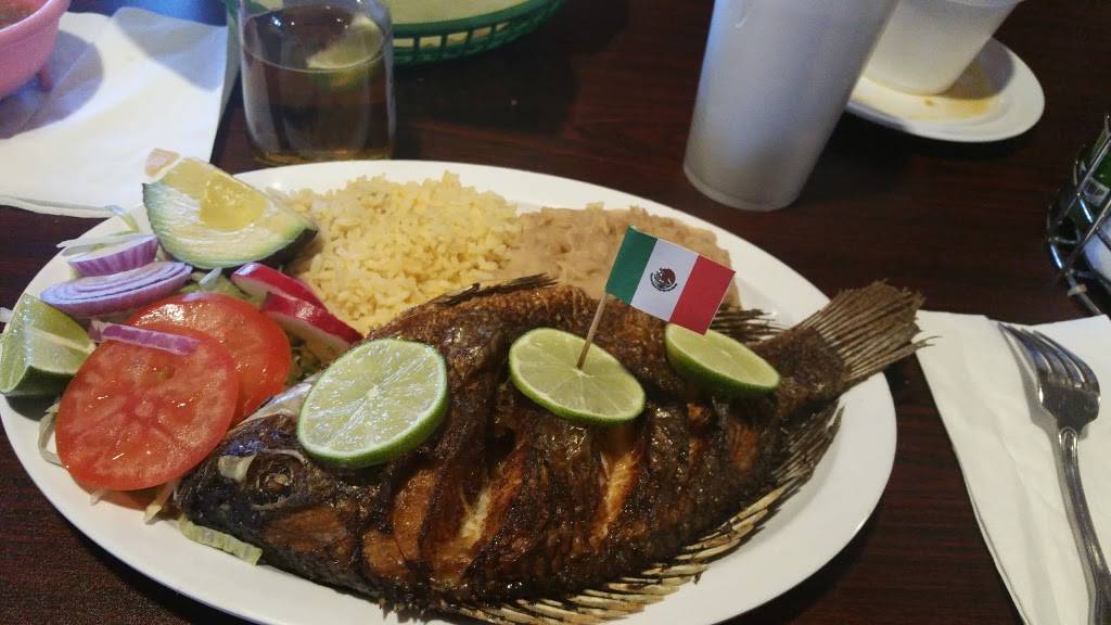 Los Molcajetes | restaurant | 1553 N Eastern Ave, Las Vegas, NV 89101, USA | 7026337595 OR +1 702-633-7595