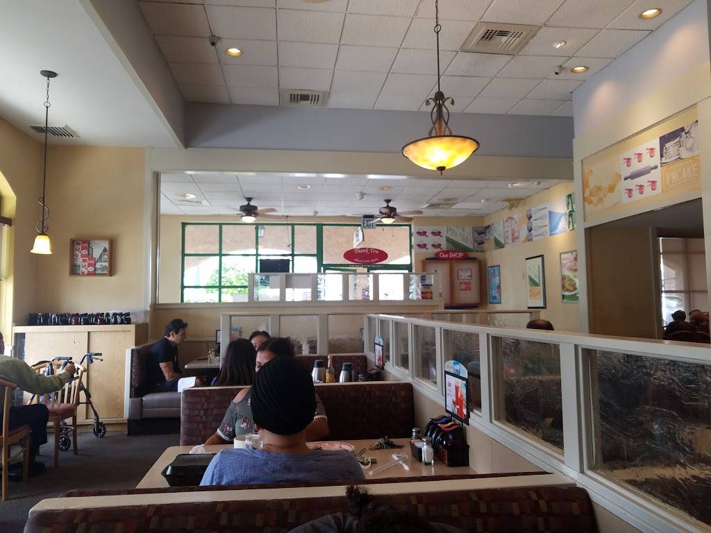 IHOP | restaurant | 19100 Ventura Blvd, Tarzana, CA 91356, USA | 8186091548 OR +1 818-609-1548