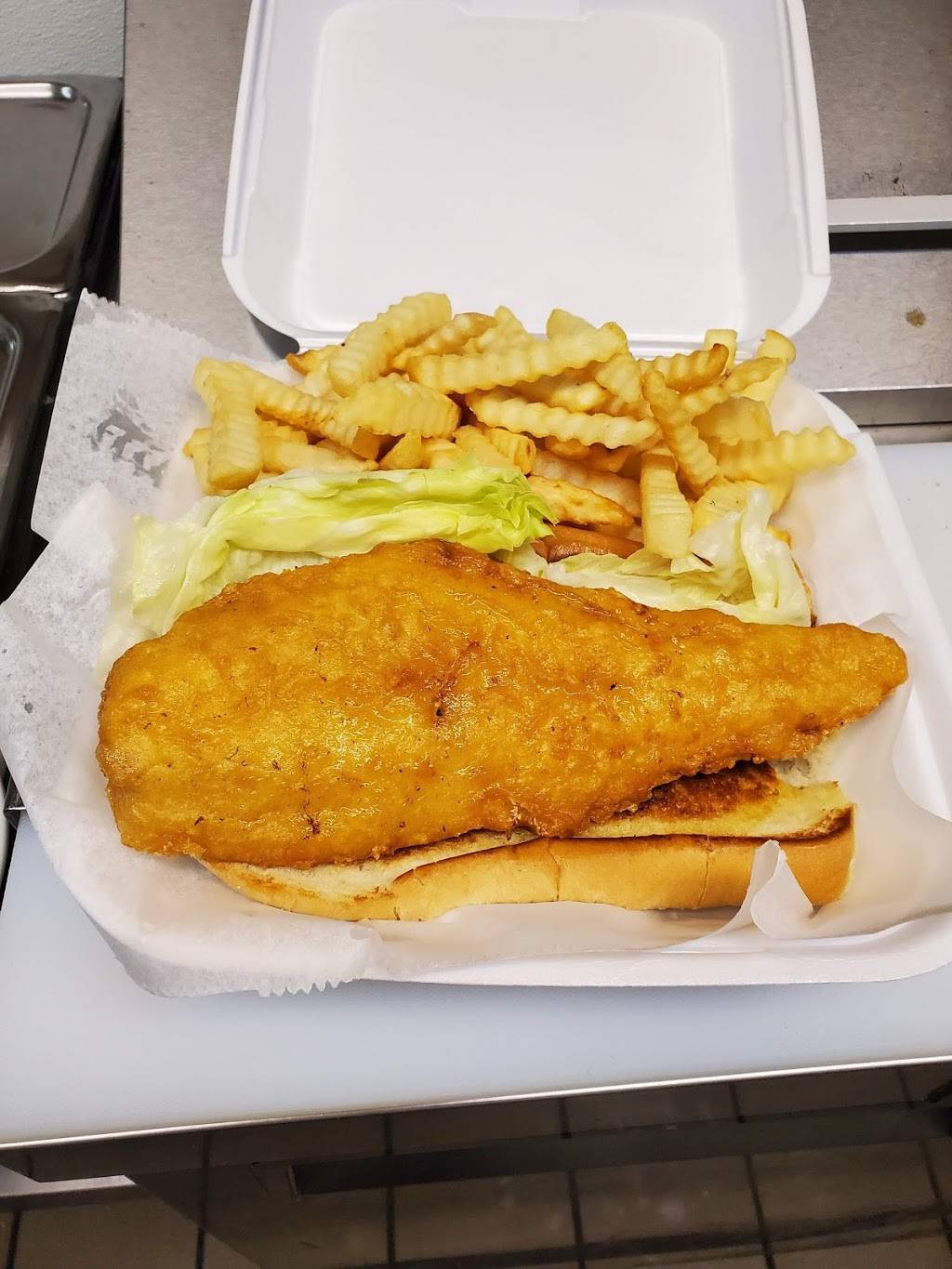 Home Plate Cafe Llc | restaurant | 804 S Main St, Shawano, WI 54166, USA | 7155263434 OR +1 715-526-3434