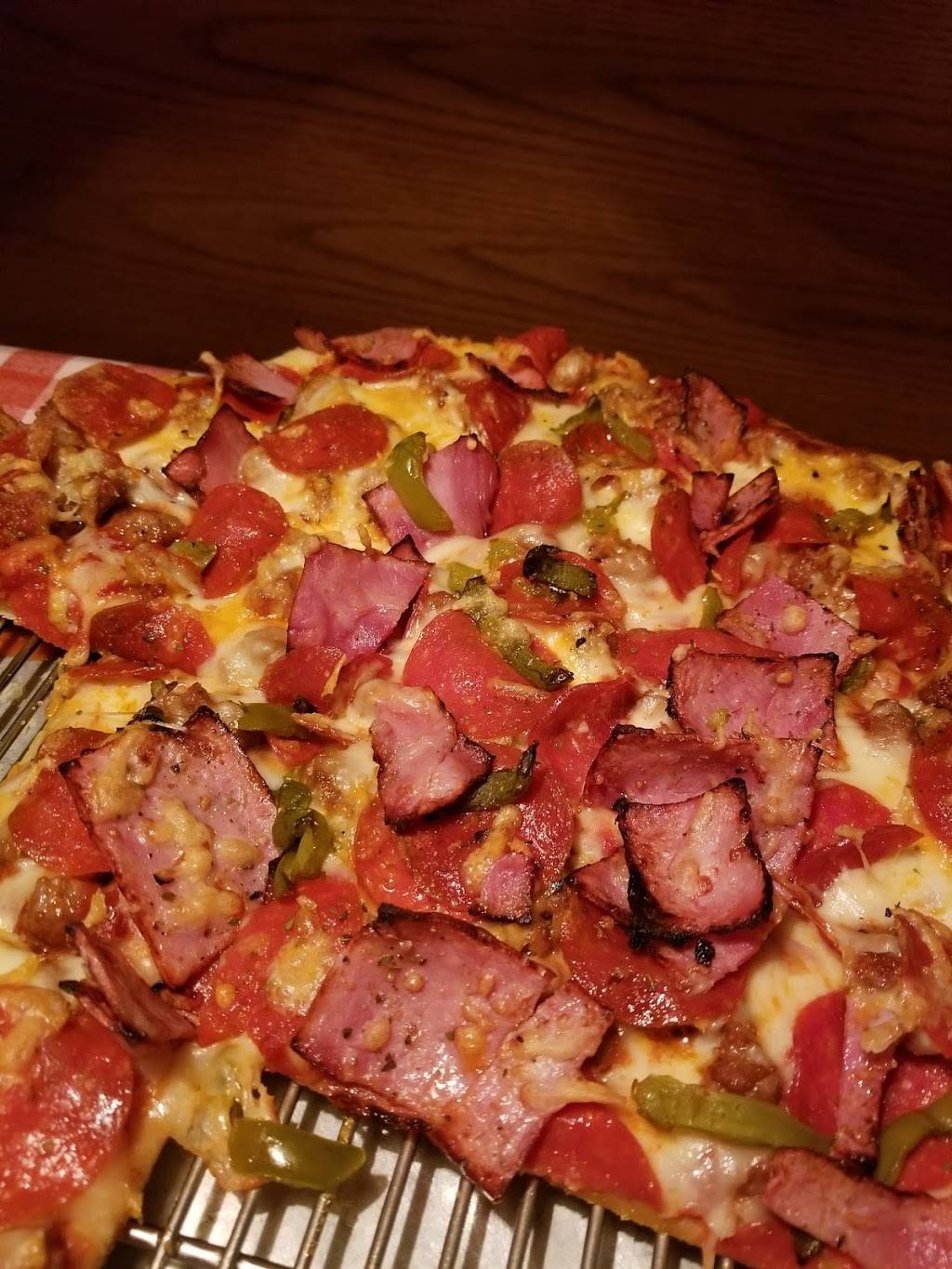 Aurelios Pizza | restaurant | 416 Ridge Rd, Munster, IN 46321, USA | 2198362336 OR +1 219-836-2336