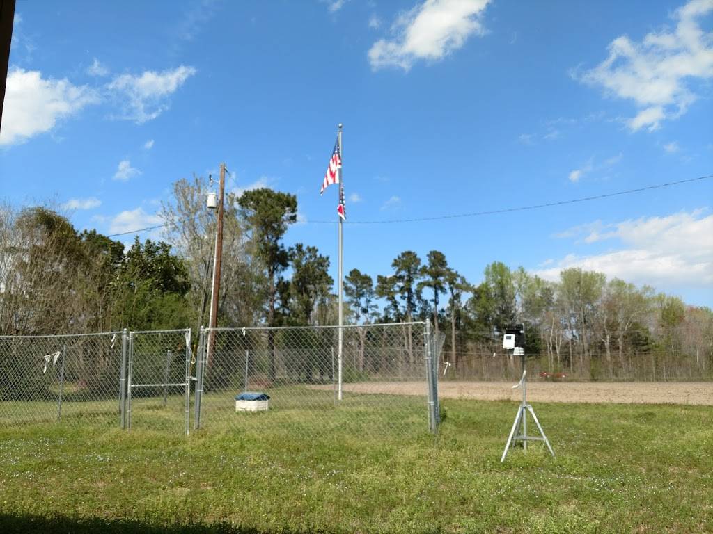 Hutchs Kuntry Kookin | restaurant | 127 Beach St, Ridgeville, SC 29472, USA | 8437719838 OR +1 843-771-9838