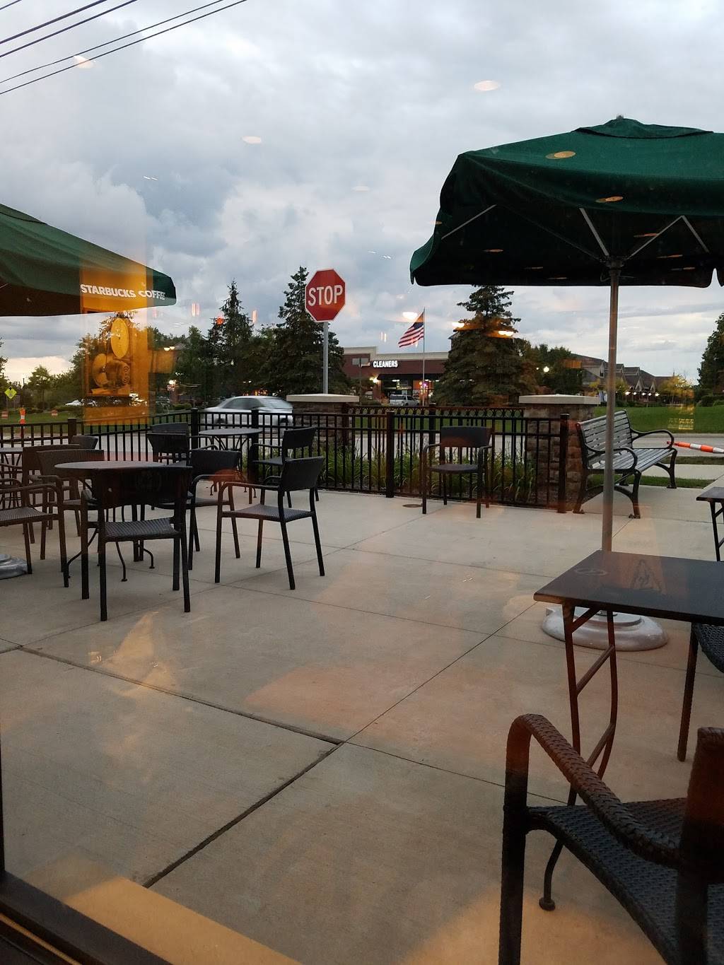 Starbucks | cafe | 6320 Sashabaw Rd, Village of Clarkston, MI 48346, USA | 2485352809 OR +1 248-535-2809