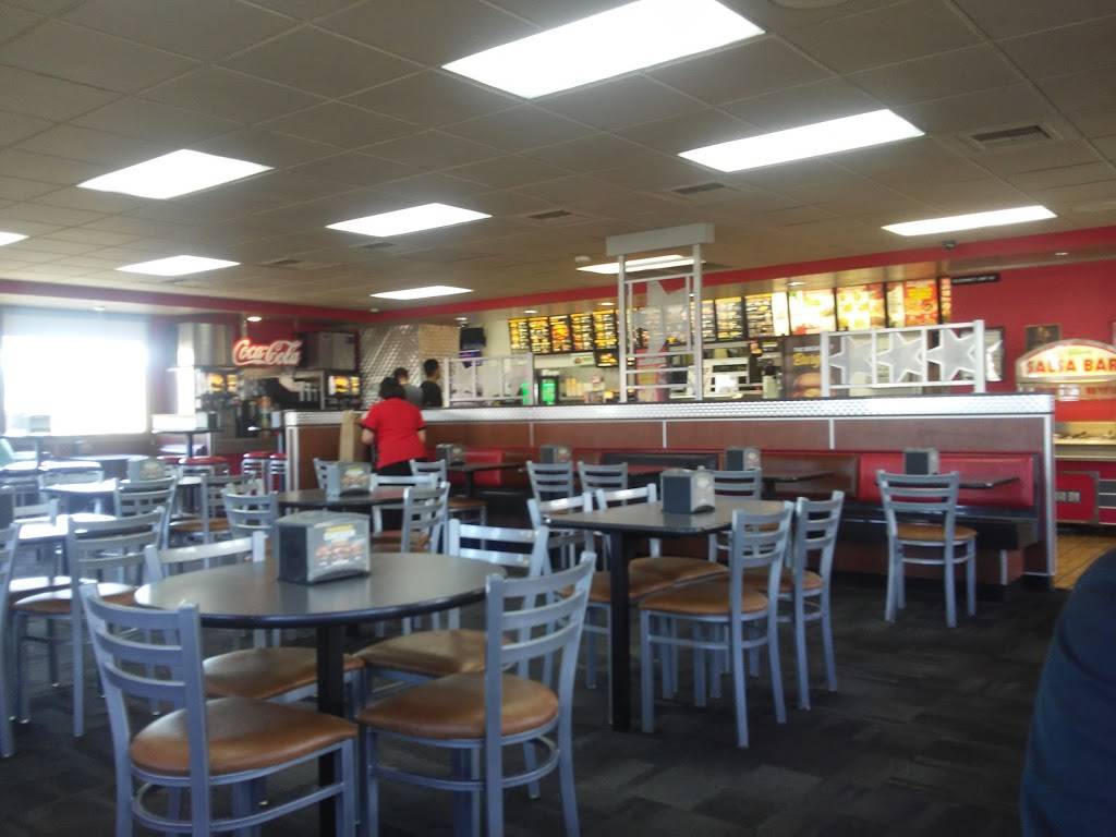 Carls Jr. / Green Burrito | restaurant | 950 Abbott St, Salinas, CA 93901, USA | 8317544416 OR +1 831-754-4416