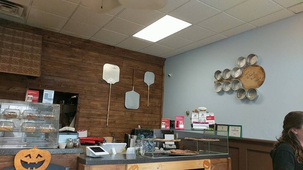 Il Glottone Bistro & Pizzeria | restaurant | 412 NJ-71, Spring Lake, NJ 07762, USA | 7322820166 OR +1 732-282-0166