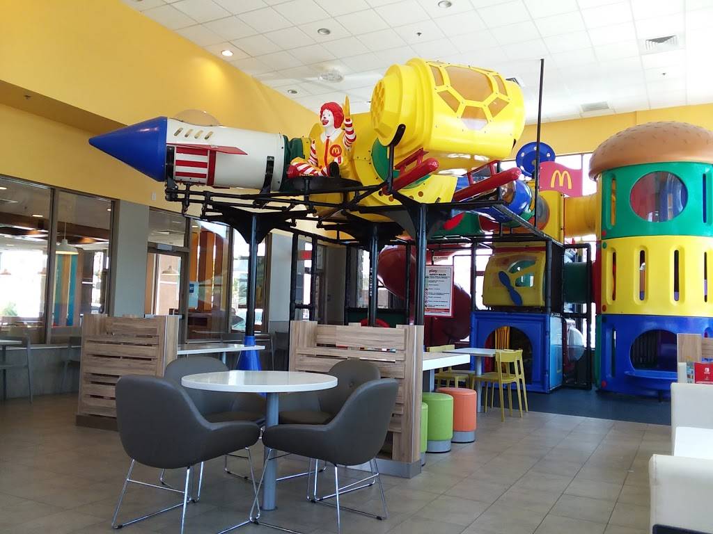 McDonalds | cafe | 19350 Goldenwest St, Huntington Beach, CA 92648, USA | 7149602935 OR +1 714-960-2935