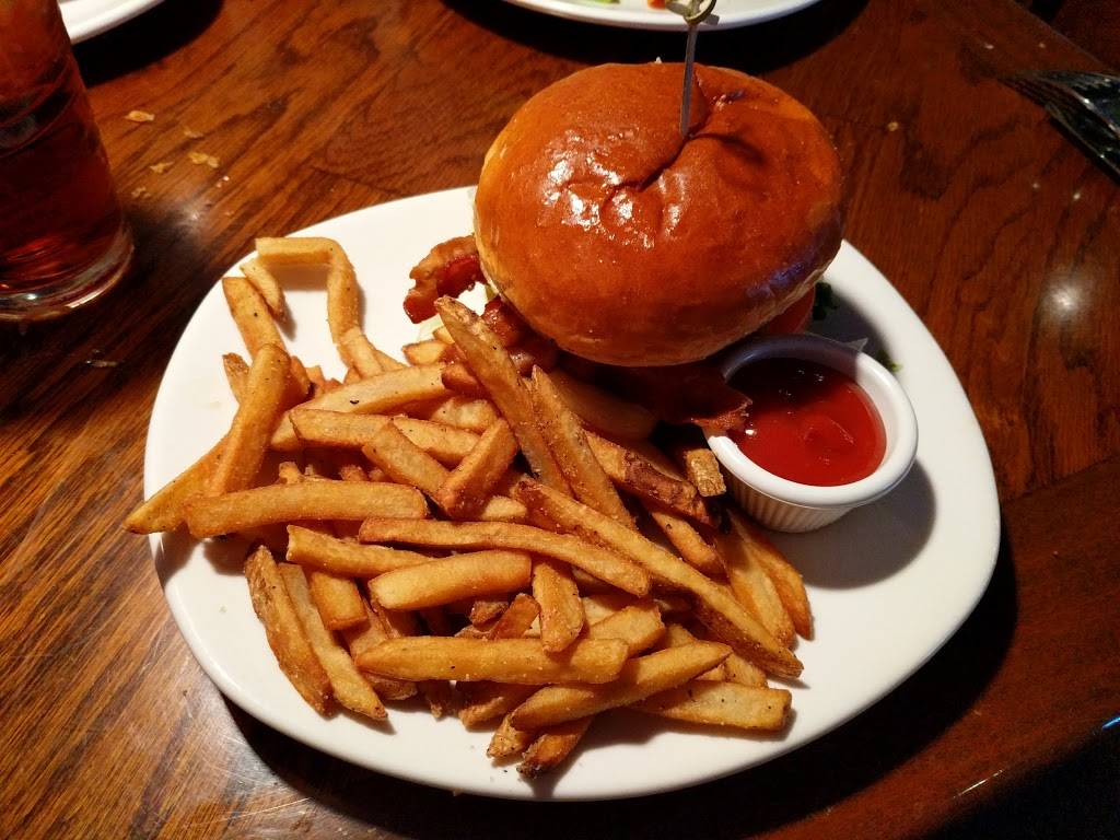 Outback Steakhouse | restaurant | 8880 Springbrook Dr NW, Coon Rapids, MN 55433, USA | 7637929159 OR +1 763-792-9159