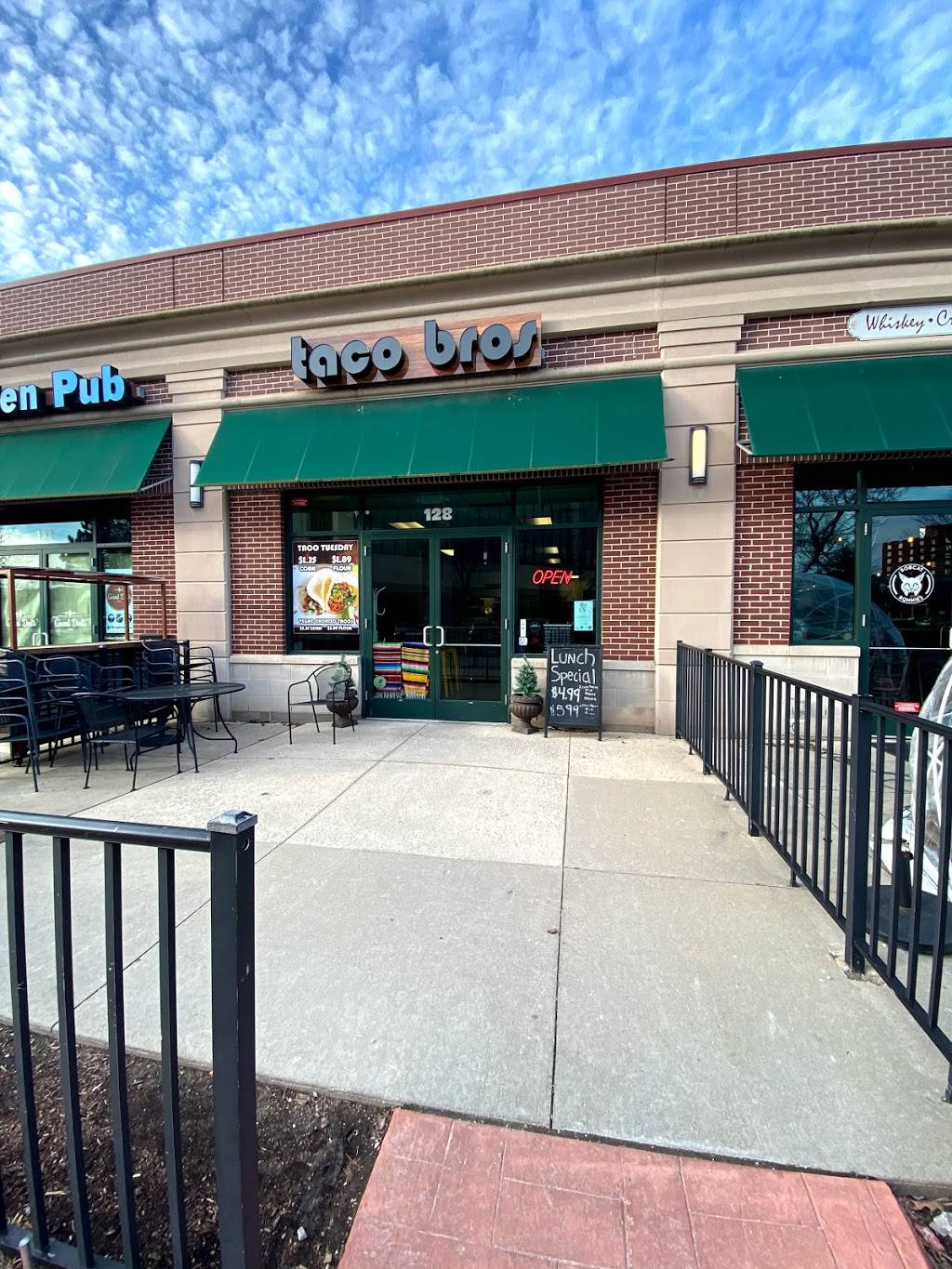 taco bros | restaurant | 128 Sycamore St, Wyandotte, MI 48192, USA | 7347671720 OR +1 734-767-1720