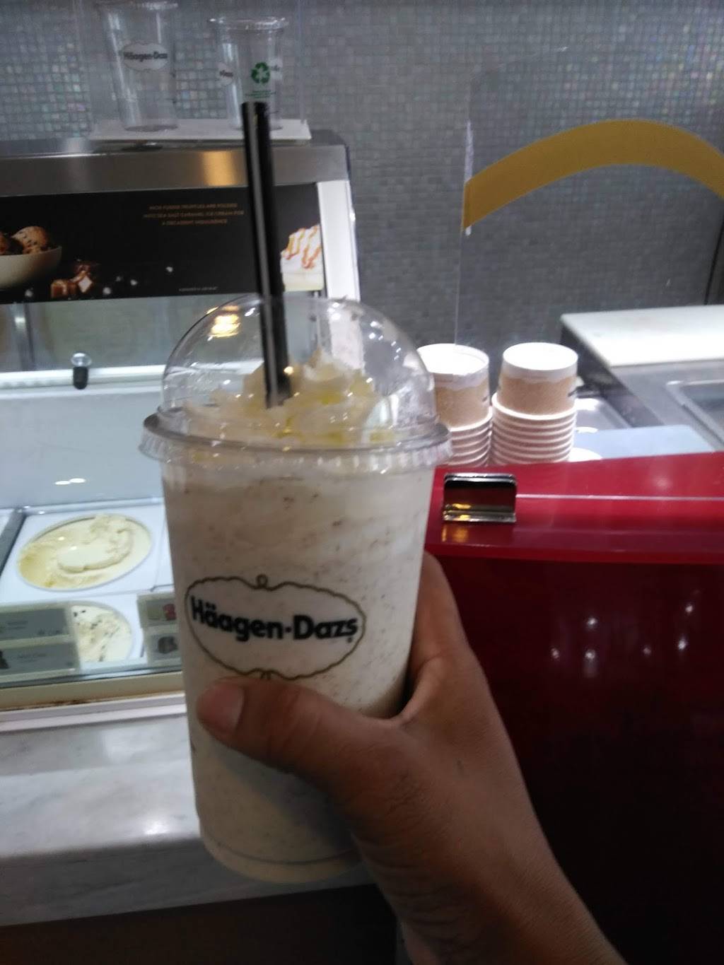 Haagen-Dazs | restaurant | 573 Grand Concourse, Bronx, NY 10451, USA | 6464637997 OR +1 646-463-7997