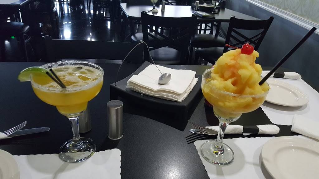 Yarumba Restaurant & Lounge | restaurant | 4740 NW 167th St, Miami Gardens, FL 33014, USA | 3056229700 OR +1 305-622-9700