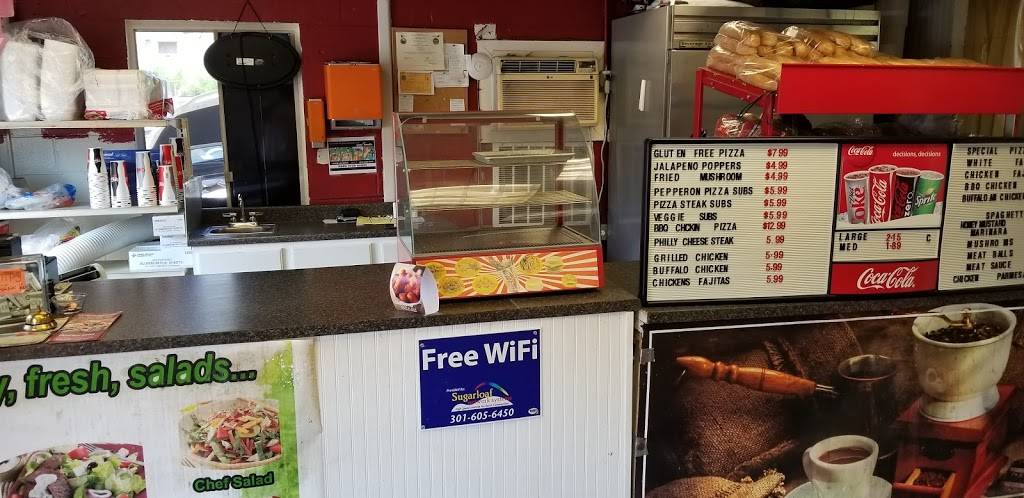 Deli On The Rocks | restaurant | 3710 Clay St, Point of Rocks, MD 21777, USA | 3018105782 OR +1 301-810-5782