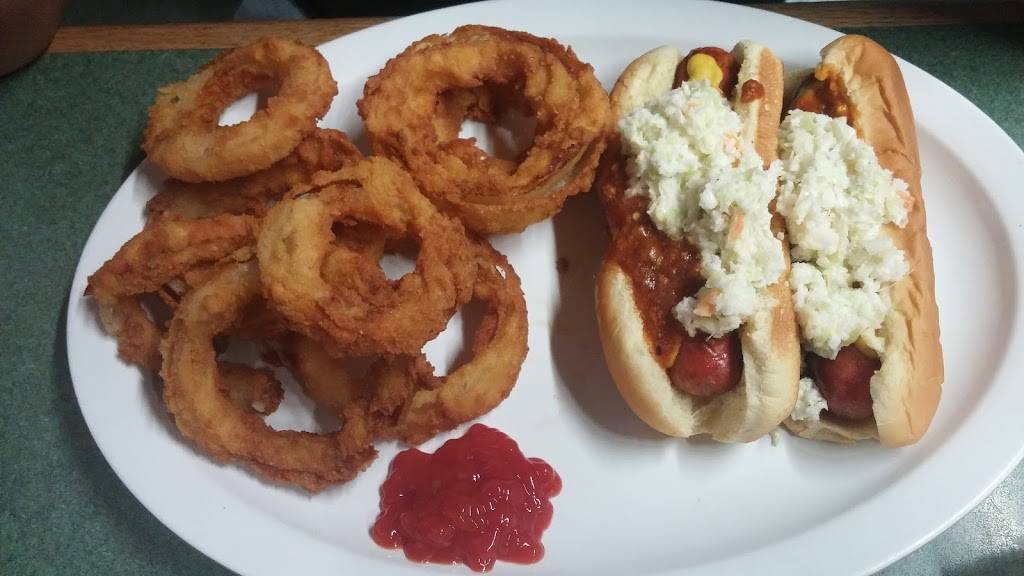 Mount Holly Grill | restaurant | 1118 S Main St, Mt Holly, NC 28120, USA | 7048272131 OR +1 704-827-2131