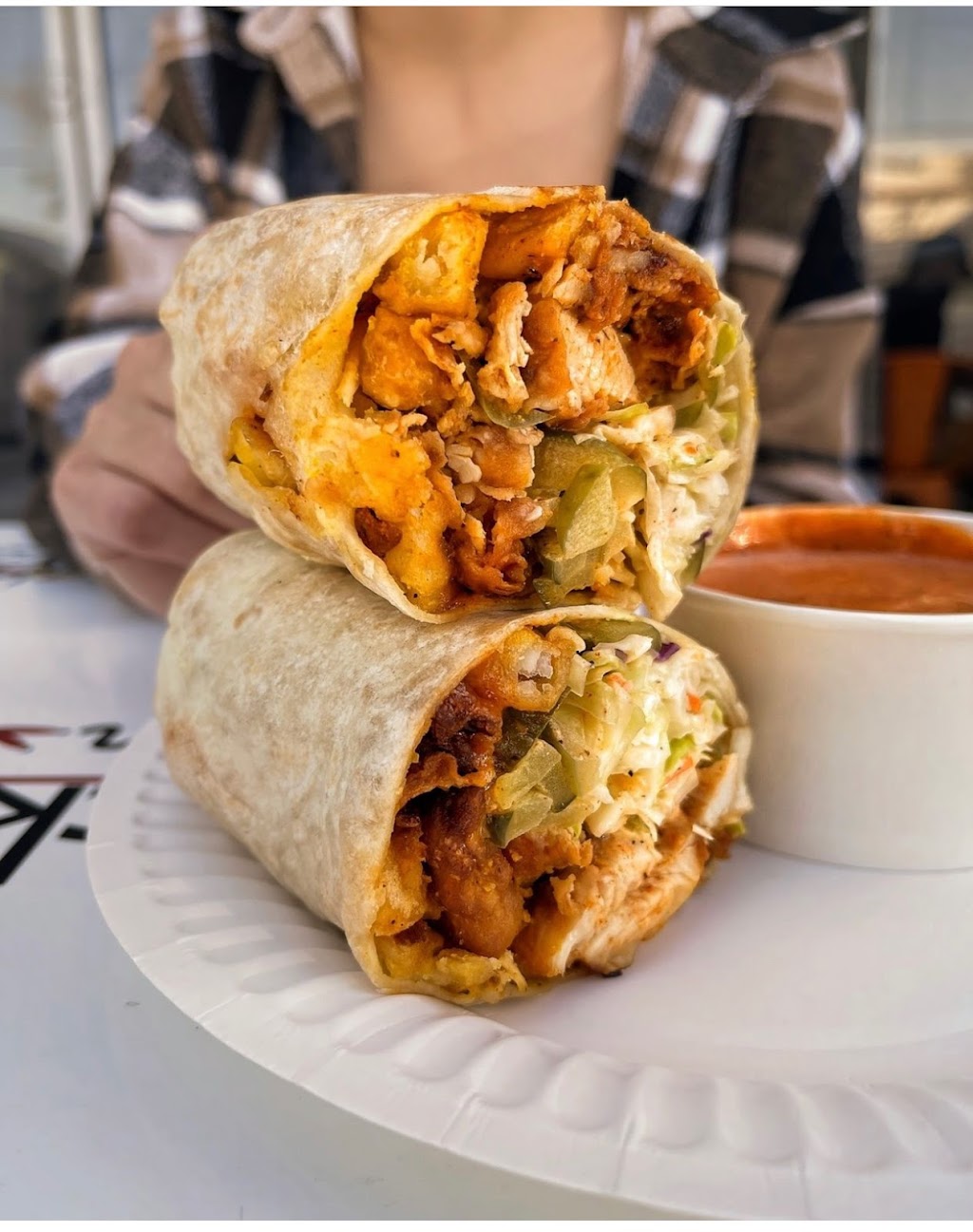 The Kluckin Chicken | restaurant | 28253 Newhall Ranch Rd Unit 2M, Santa Clarita, CA 91355, USA | 6613839822 OR +1 661-383-9822