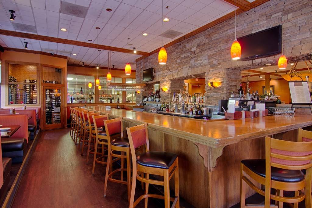 Travinia Italian Kitchen & Wine Bar | restaurant | 101 Sparkleberry Crossing Rd, Columbia, SC 29229, USA | 8034199313 OR +1 803-419-9313