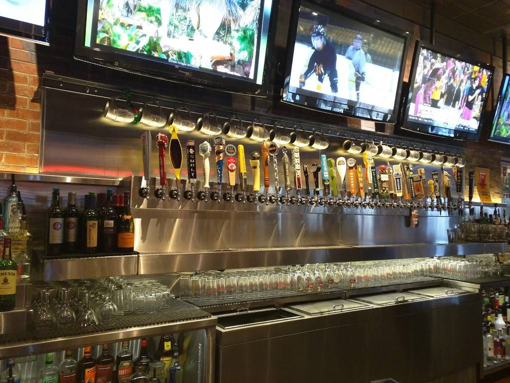 Old Chicago | restaurant | 12300 Singletree Ln Suite 100, Eden Prairie, MN 55344, USA | 9529461400 OR +1 952-946-1400