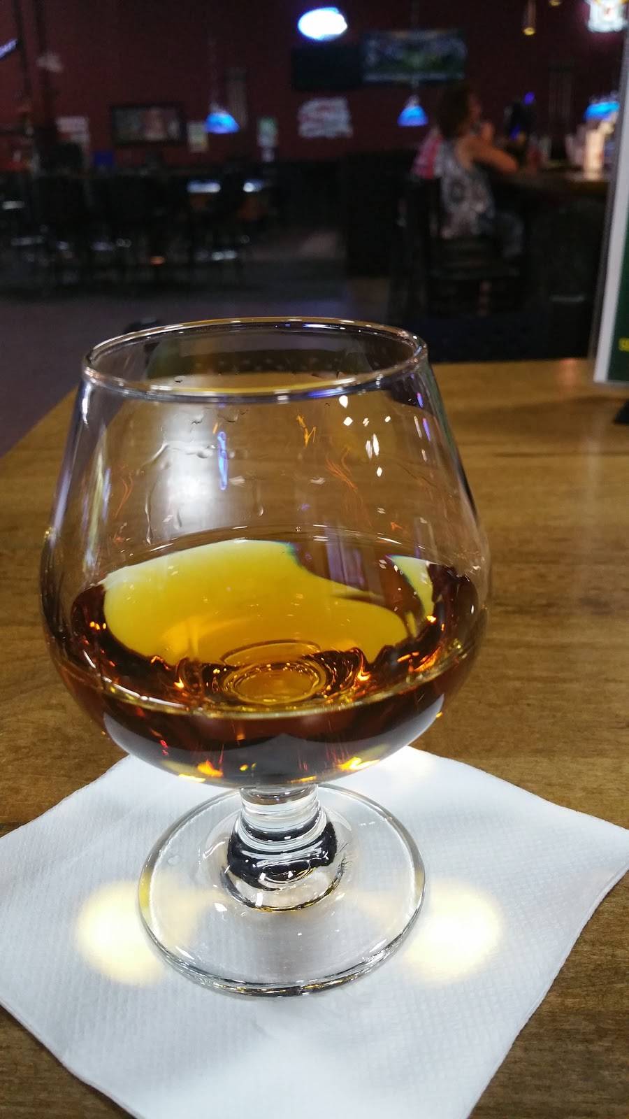 Sidelines Sports Bar & Grill | restaurant | 105 Chesapeake Center Ct, Glen Burnie, MD 21060, USA | 4107687790 OR +1 410-768-7790