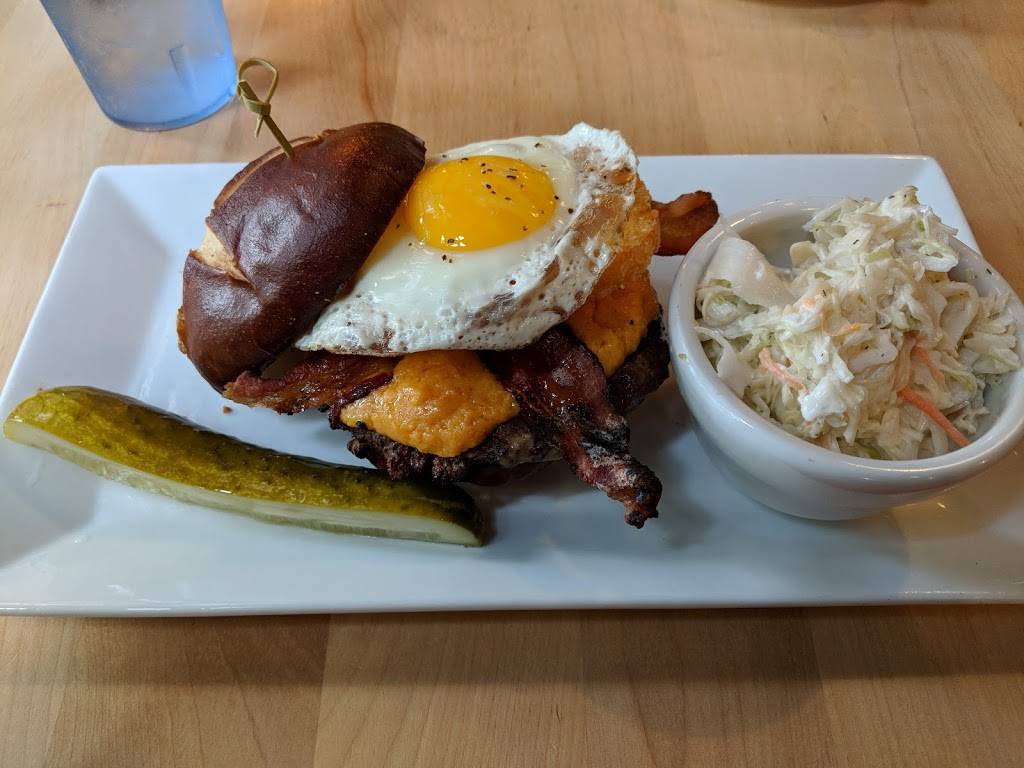 Durty Nellies | restaurant | 180 N Smith St, Palatine, IL 60067, USA | 8473589150 OR +1 847-358-9150