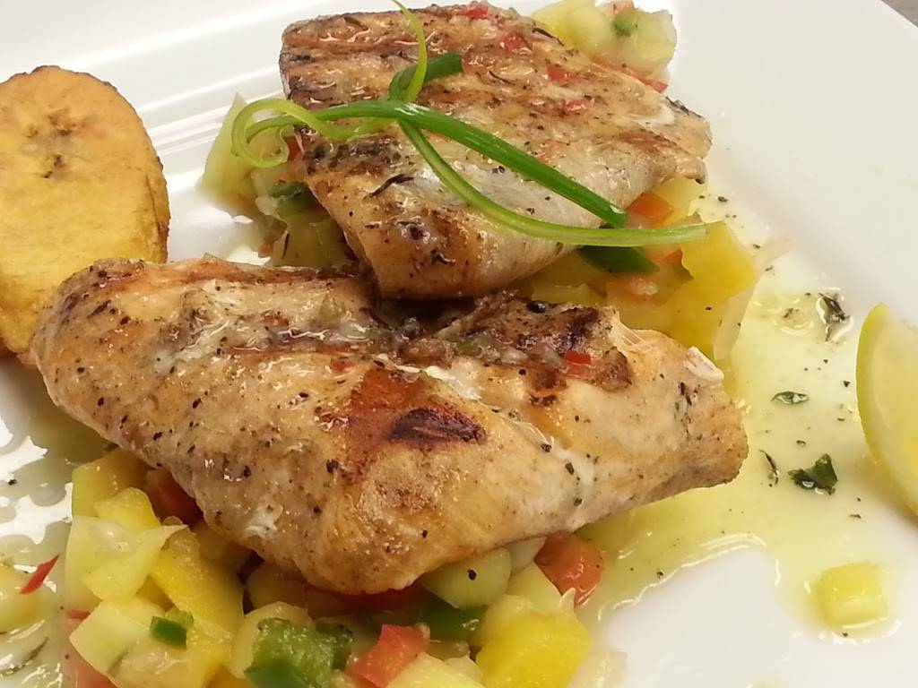 Lil Negril Island Grill | restaurant | 261 Centrepointe Dr, Nepean, ON K2G 6E8, Canada | 6132267575 OR +1 613-226-7575