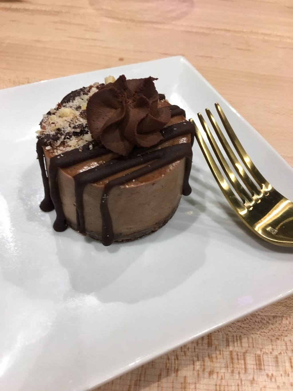 Humble Roots Organic | restaurant | 17600 Yonge St Unit fm17, Newmarket, ON L3Y 4Z1, Canada | 9052359400 OR +1 905-235-9400