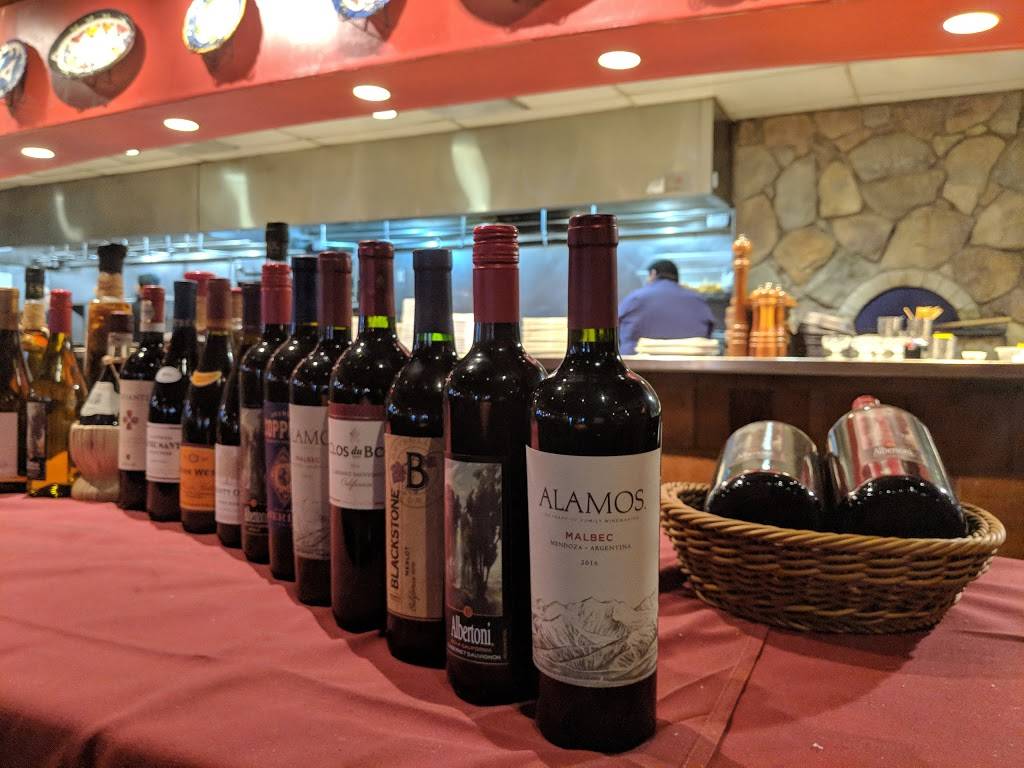 Johnny Carinos | restaurant | 1207 I-35, San Marcos, TX 78666, USA | 5127388770 OR +1 512-738-8770