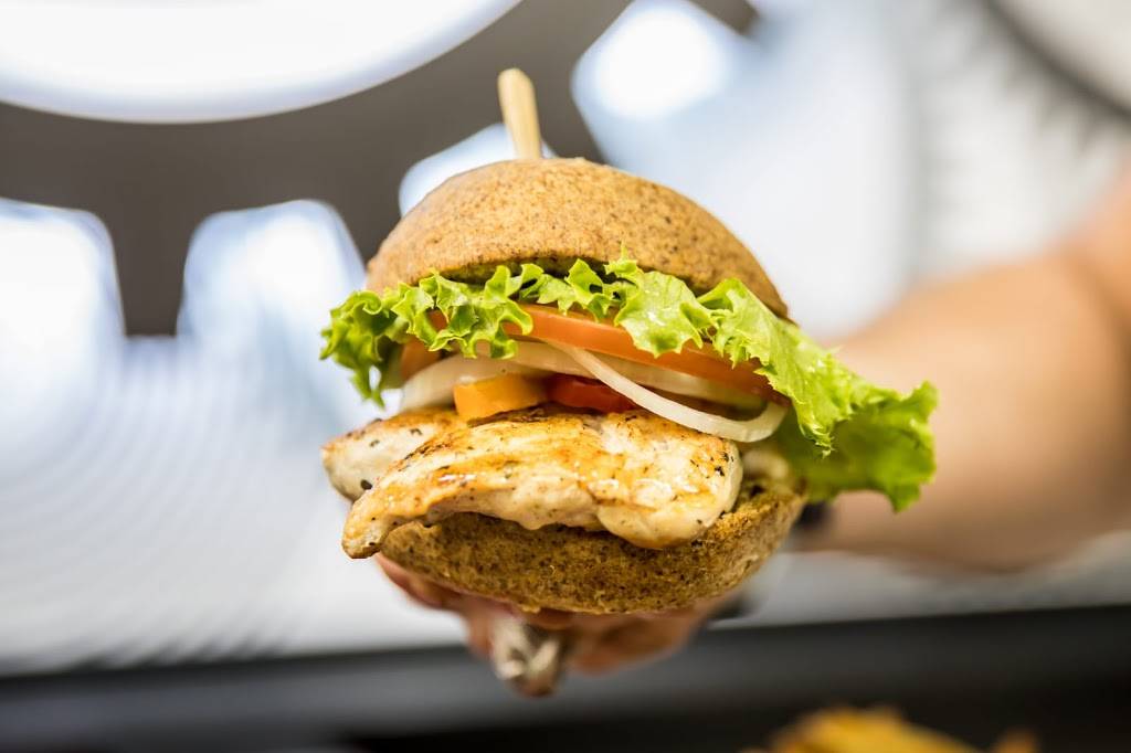 Burger Factory | restaurant | 2460 Neyagawa Blvd #9, Oakville, ON L6H 7P4, Canada | 2897257424 OR +1 289-725-7424