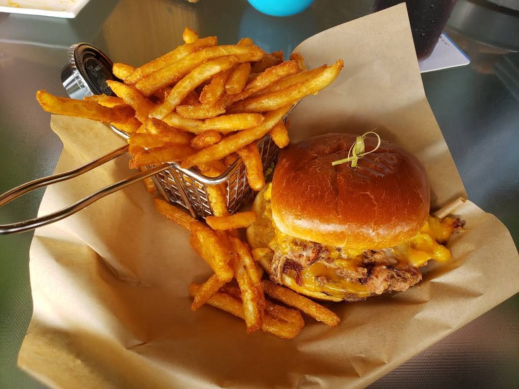 Lazy Pirate Island Sports Grill | restaurant | 701 N Lake Park Blvd, Carolina Beach, NC 28428, USA | 9104585299 OR +1 910-458-5299