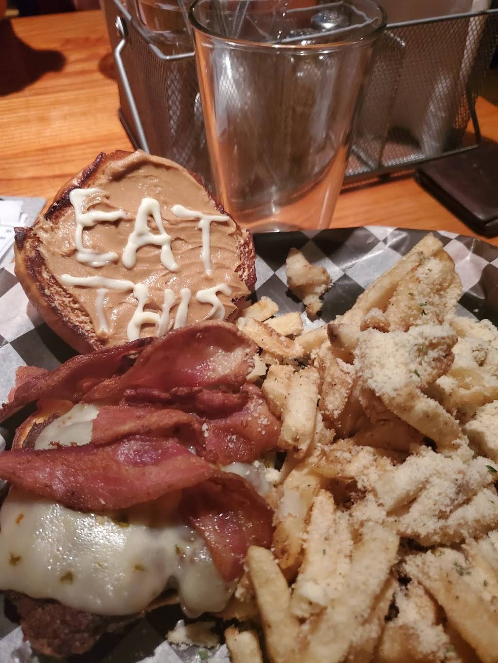 Como Tap | restaurant | 2124 Como Ave SE, Minneapolis, MN 55414, USA | 6123155257 OR +1 612-315-5257