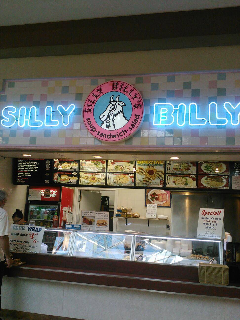 Silly Billy | restaurant | 1980 Ogilvie Rd, Gloucester, ON K1J 9L3, Canada | 6137490147 OR +1 613-749-0147