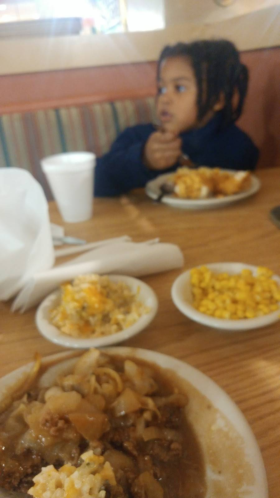 Piccadilly Cafeteria | restaurant | Newmarket Square, 111 Newmarket Dr N, Newport News, VA 23605, USA | 7578264975 OR +1 757-826-4975