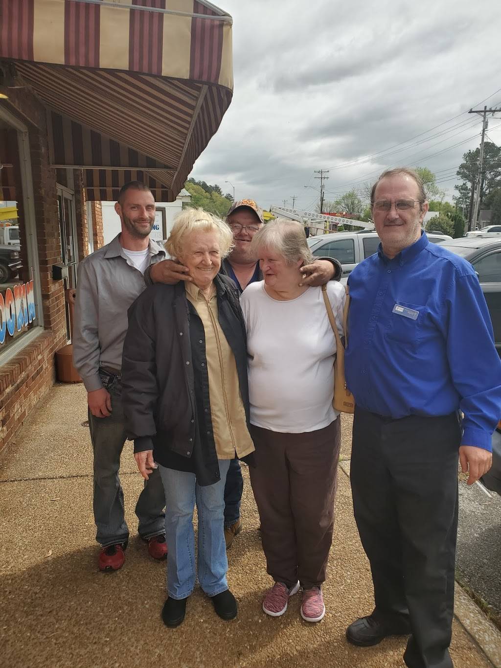 Carols Restaraunt | restaurant | Waverly, TN 37185, USA | 9312963300 OR +1 931-296-3300