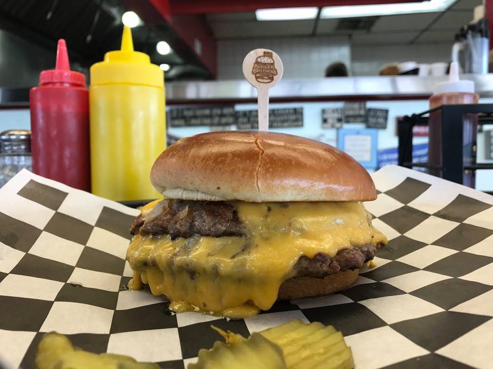 Knotty Pig BBQ, Burger & Chili House | restaurant | 6835 E 15th St, Tulsa, OK 74112, USA | 9182580005 OR +1 918-258-0005