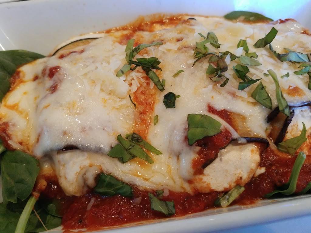 Bella Luna | cafe | 859 Sea Island Pkwy, St Helena Island, SC 29920, USA | 8438383188 OR +1 843-838-3188