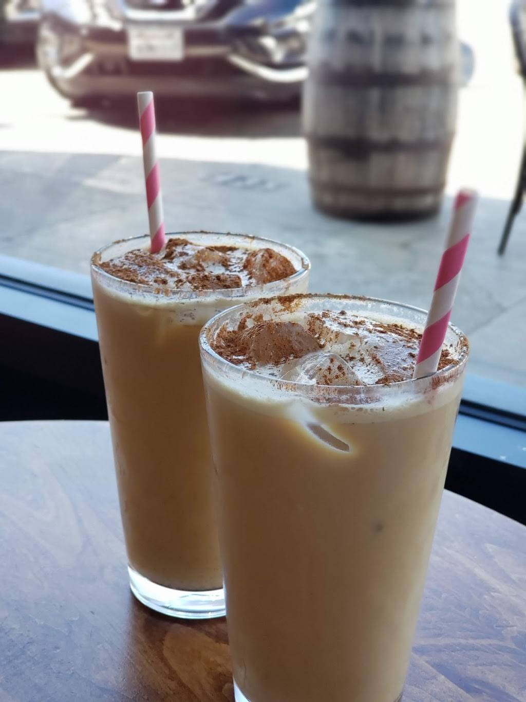 Menottis Coffee Stop | cafe | 56 Windward Ave, Venice, CA 90291, USA | 4242057014 OR +1 424-205-7014