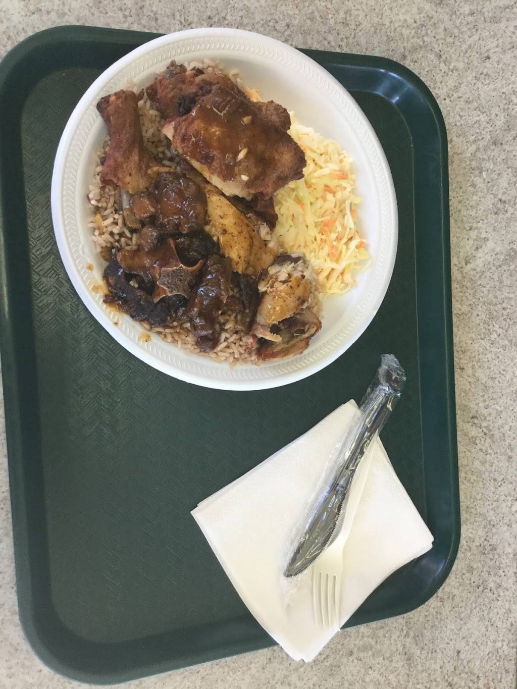 Hopeton Restaurant & Catering | restaurant | 6315 Netherhart Rd, Mississauga, ON L5T 1A2, Canada | 6472749532 OR +1 647-274-9532